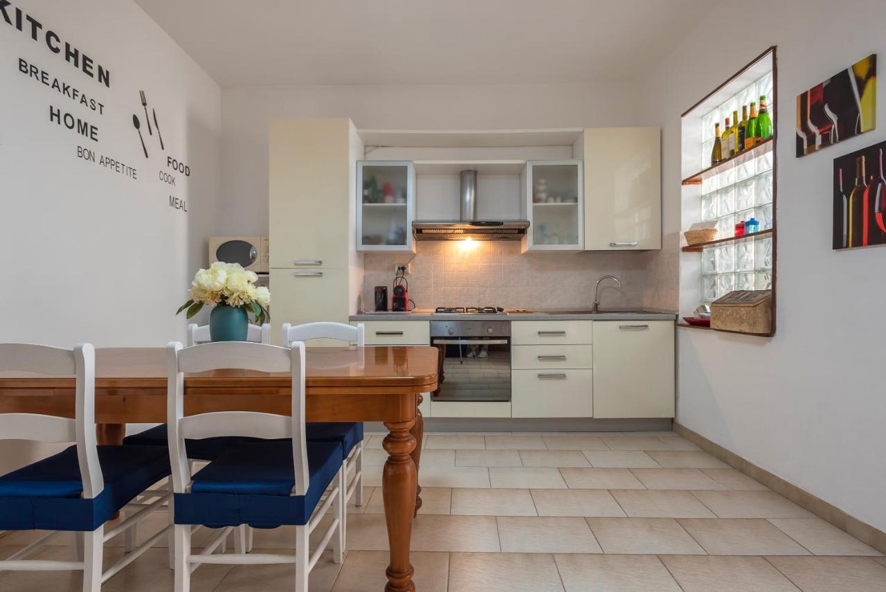 Family House 1.1 *